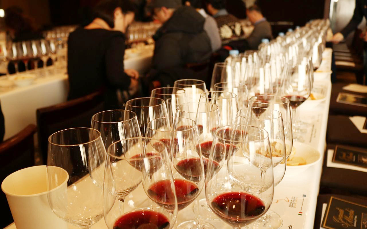 Fiera vini degustazione