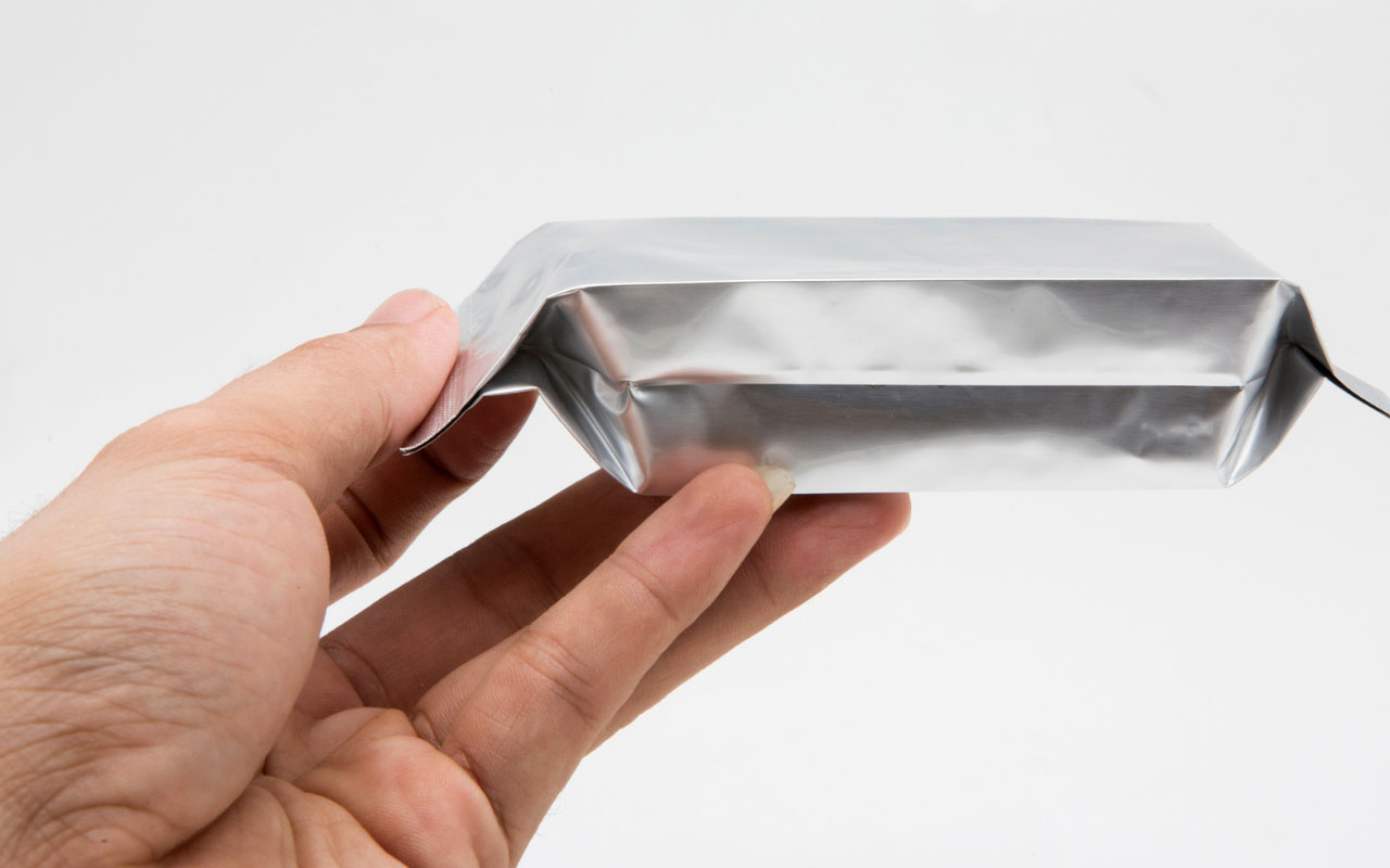 Confezionamento alluminio vino